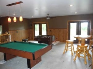 fern_lake_lodge_pool_table-300x225